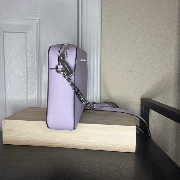 Michael Kors Lilac Jet Set Crossbody Bag - Picture 10 of 16